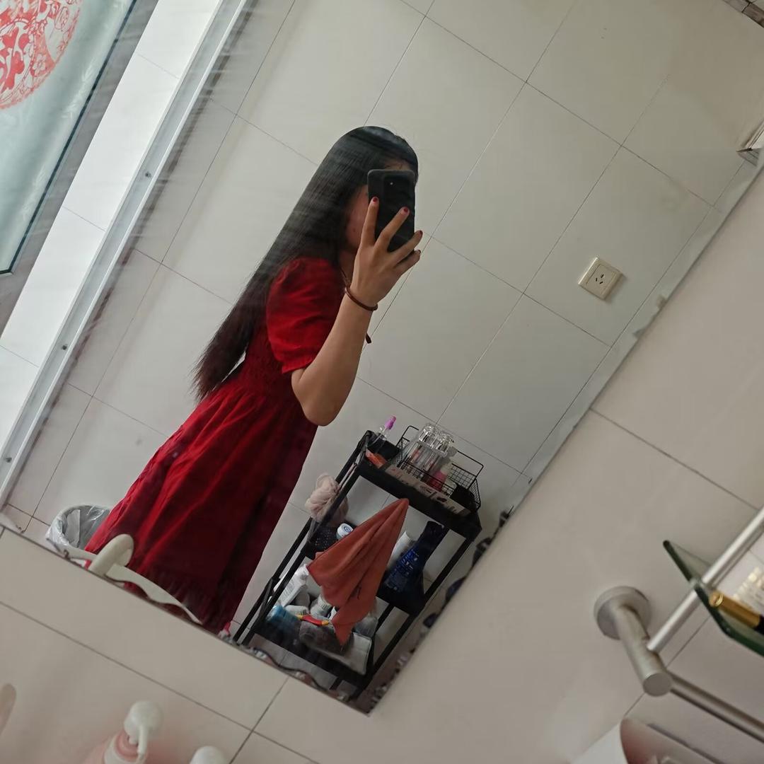 莫言(伊依的挚友)