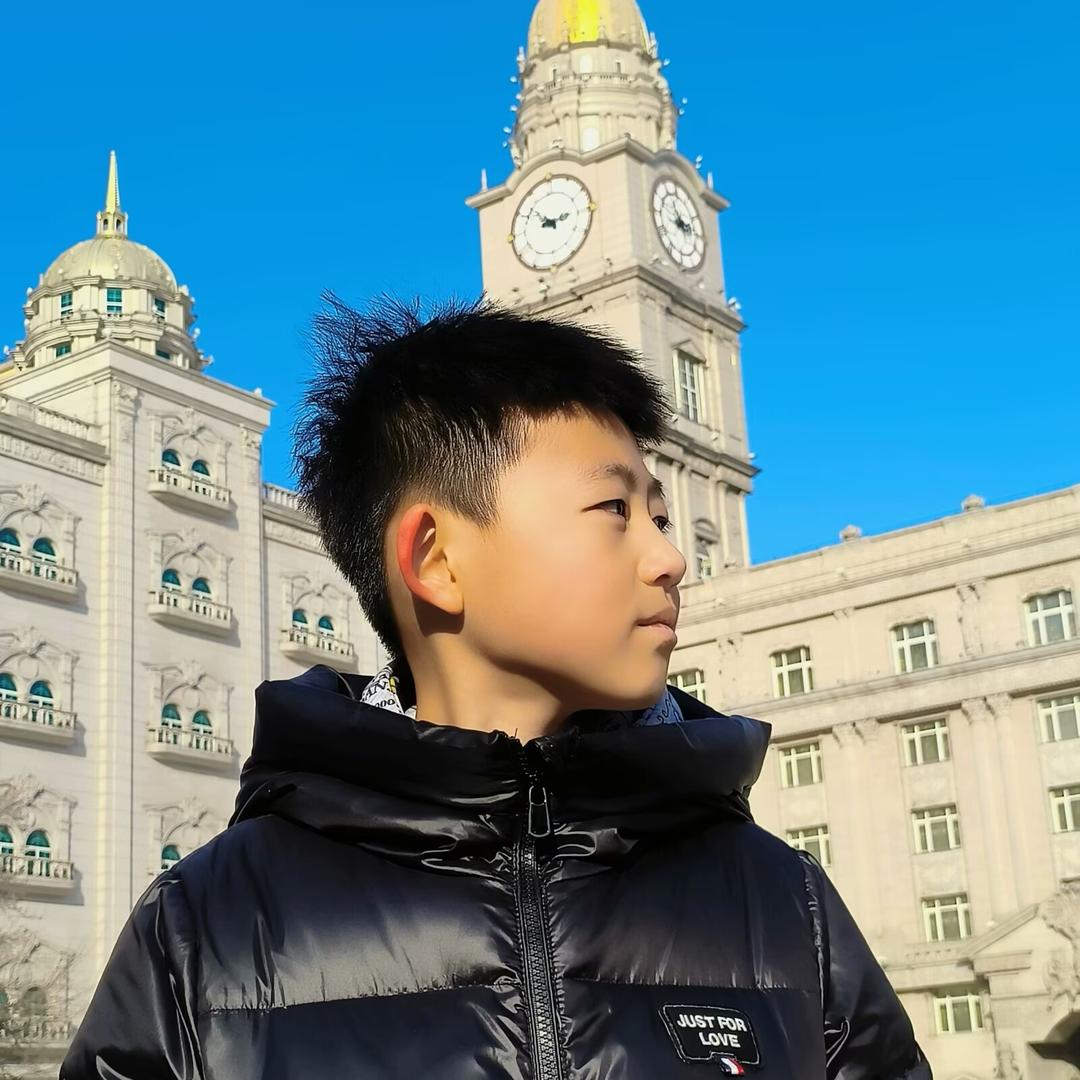 贪玩的小狮子🦁️