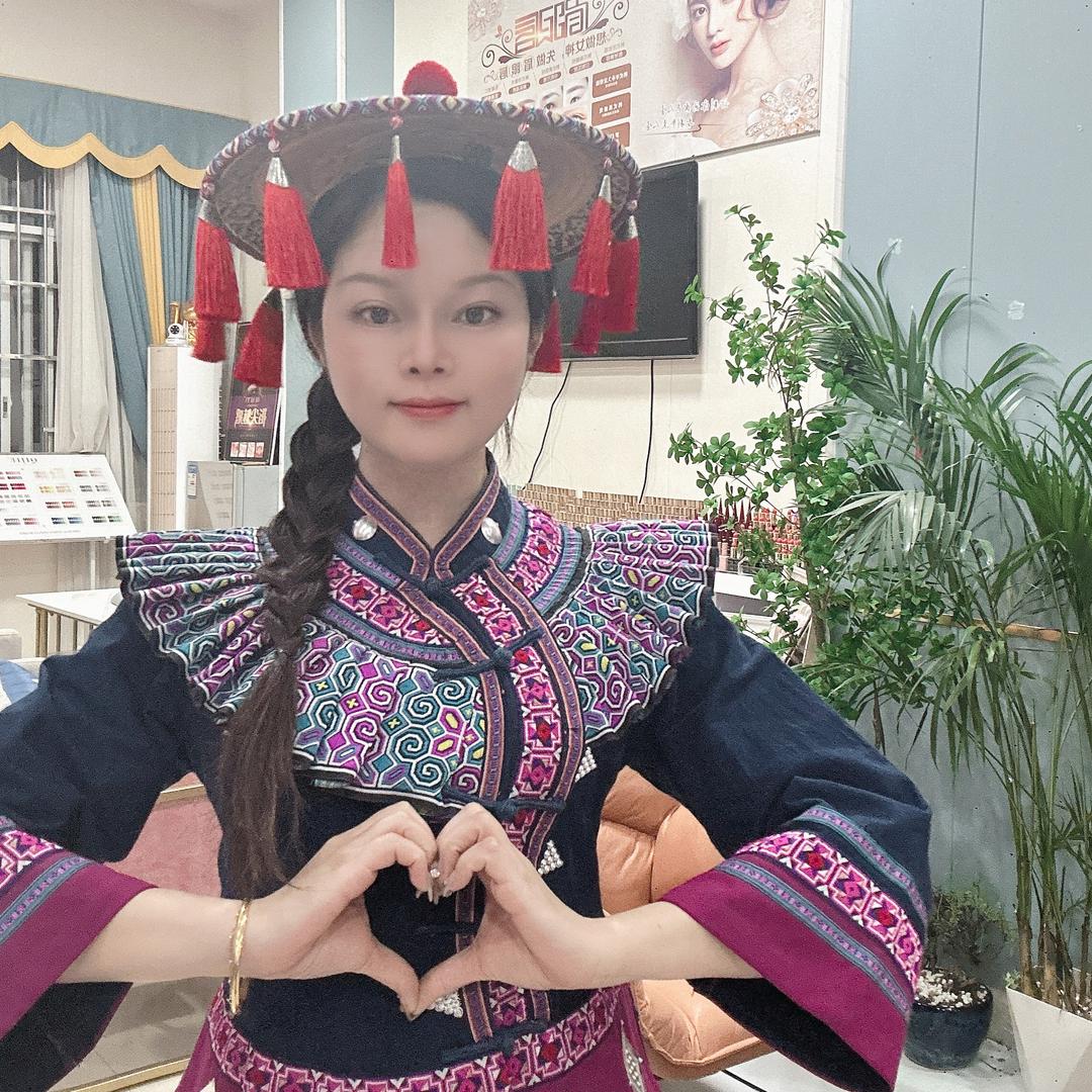 广西环江毛南族服装 💕芳芳（承接化妆）