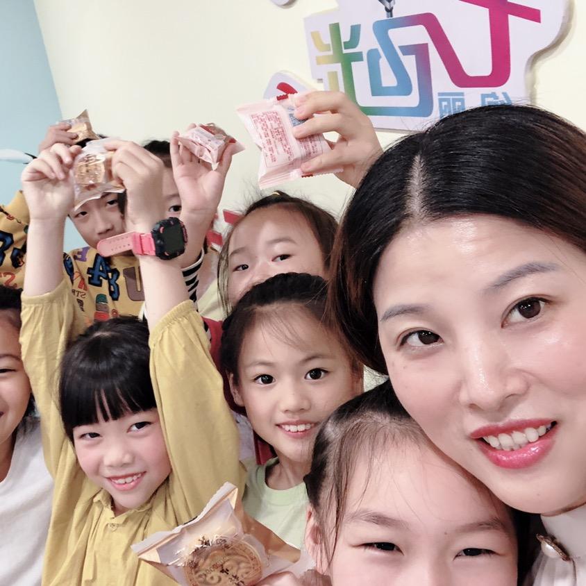 在潜江做少儿口才的许玫老师