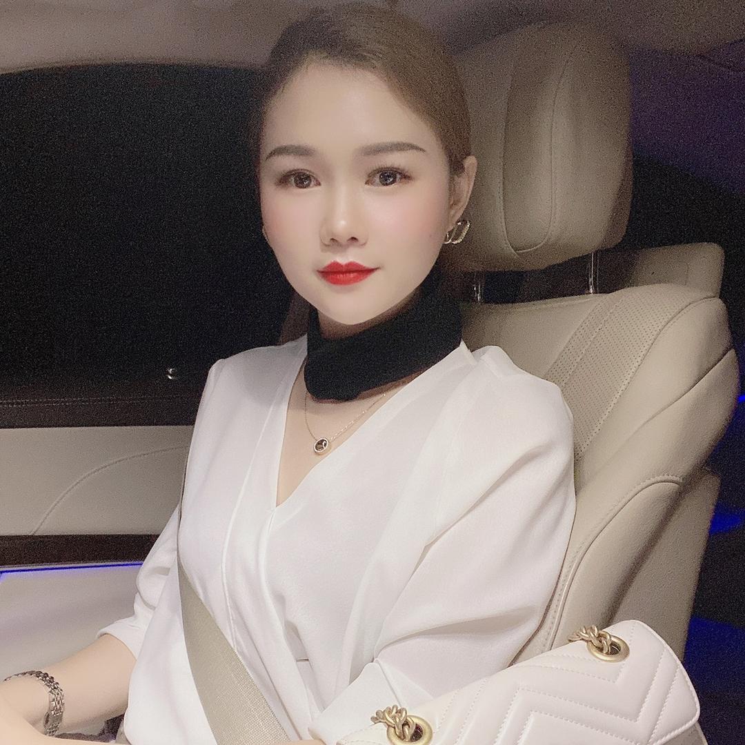 收售清洗吸污车的老板娘