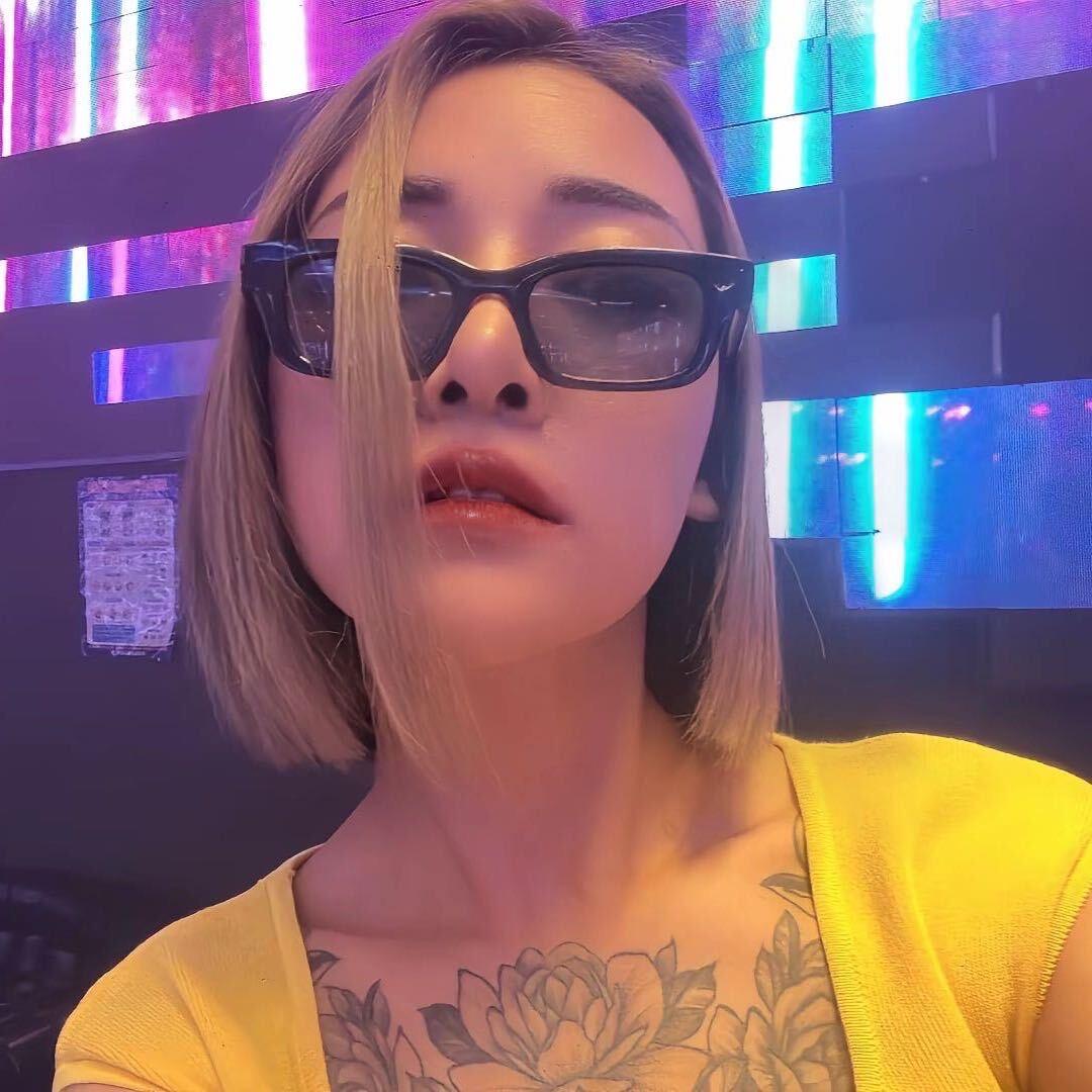 拉姐 努力做富婆10月5生日🎂🎂