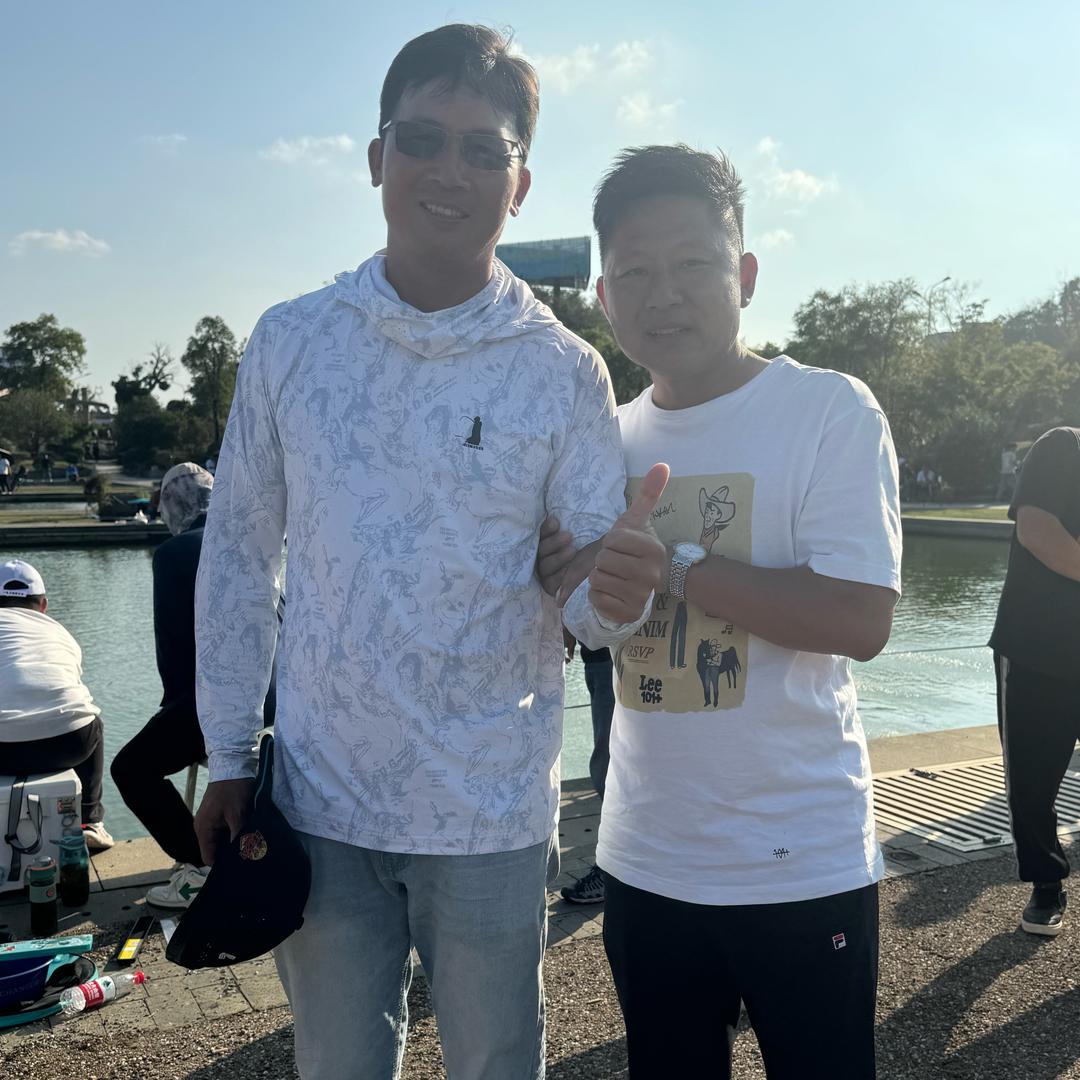 张教练在钓鱼🎣