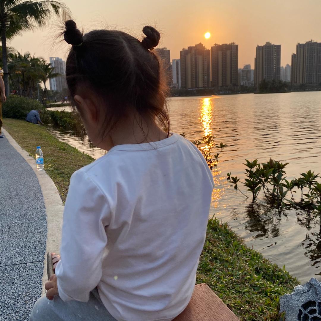 cy。