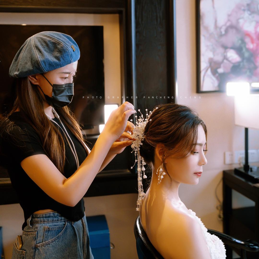 贵阳堇也婚纱｜新娘跟妆