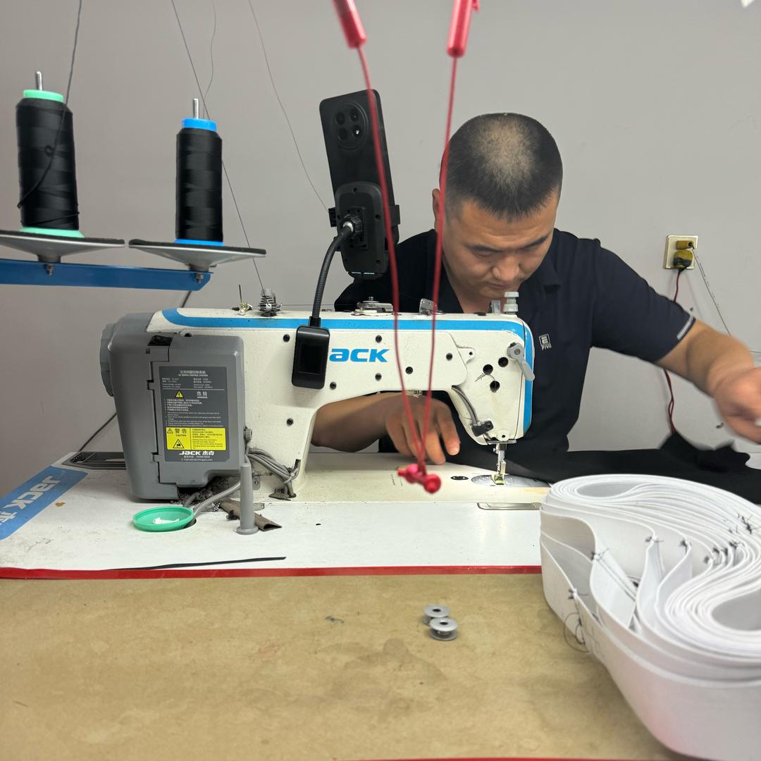 金辉服装工厂店
