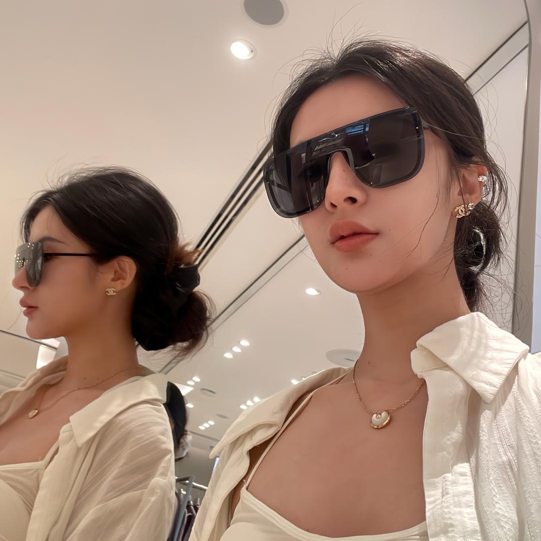 Mia-王