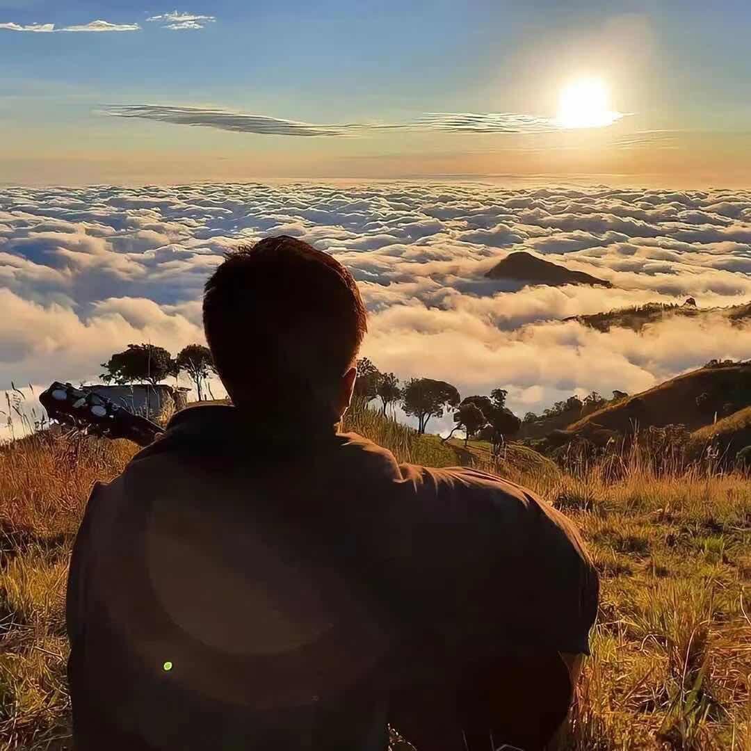 在海边赏黄昏.