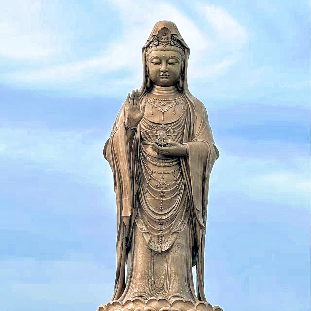 艾米来服装店