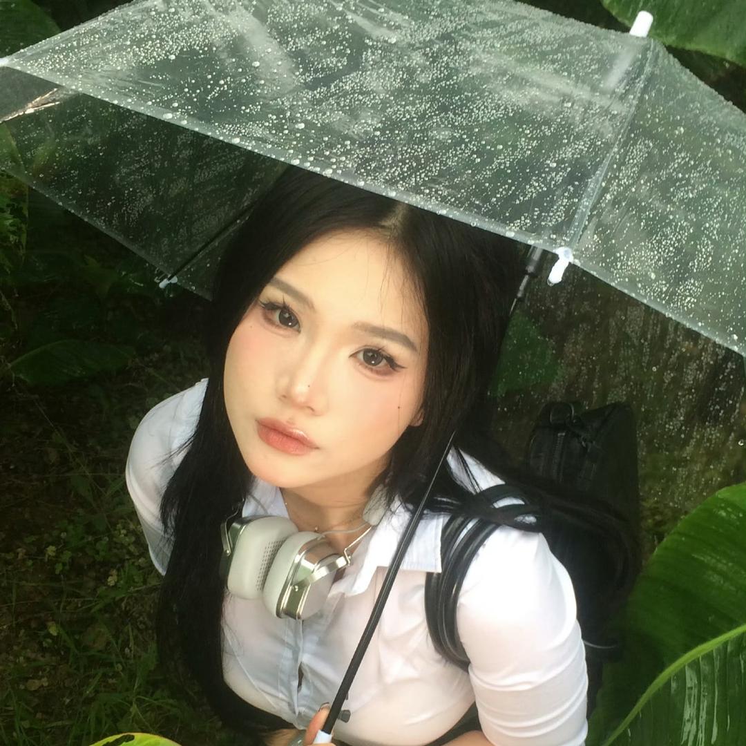委屈颖