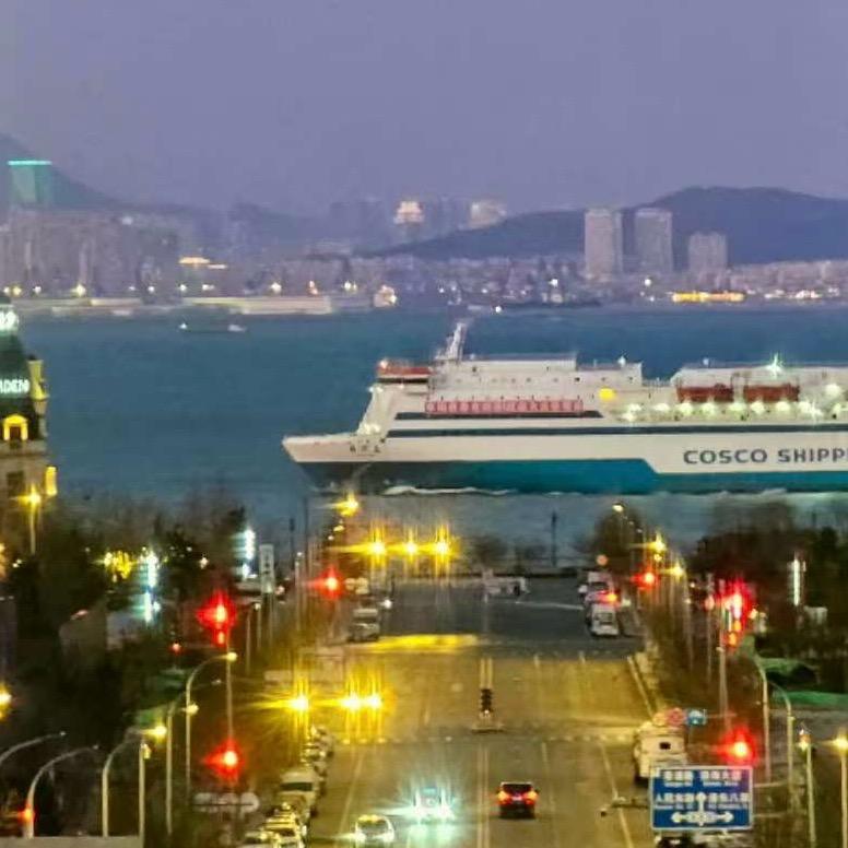 海蓝见鲸
