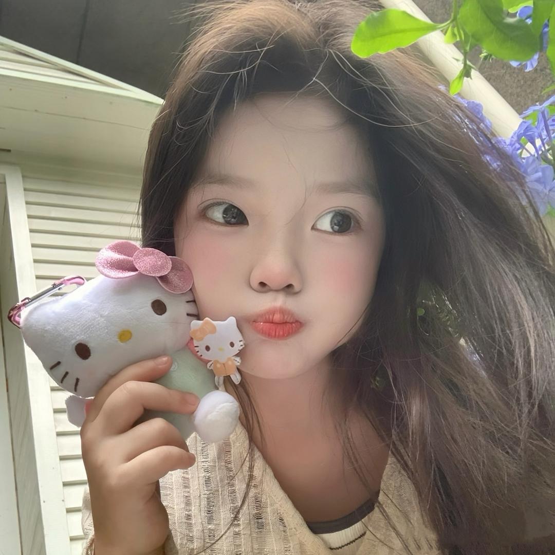 小 白