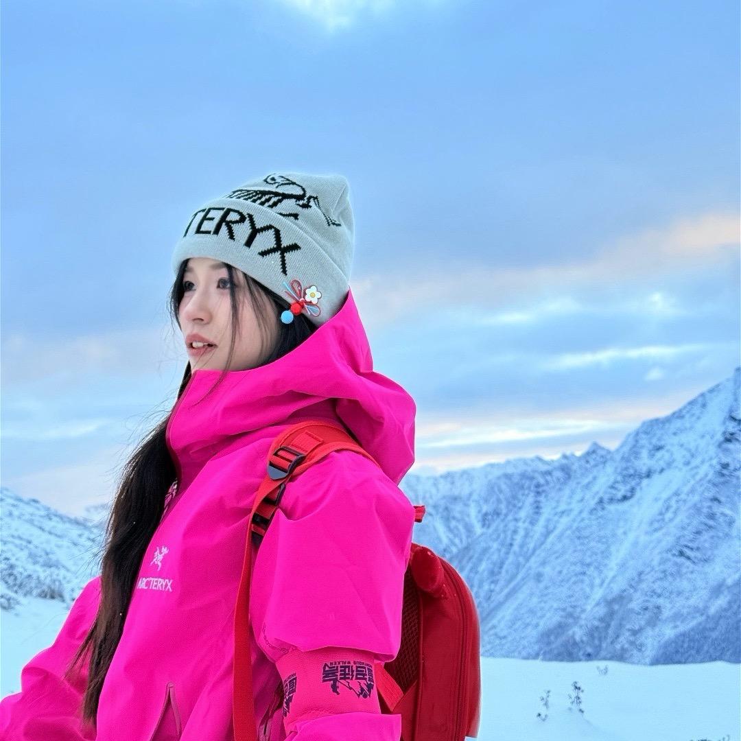 娜娜子（雪山报名主页咨询）