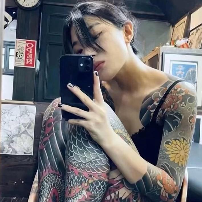 韩美娜🇦🇴