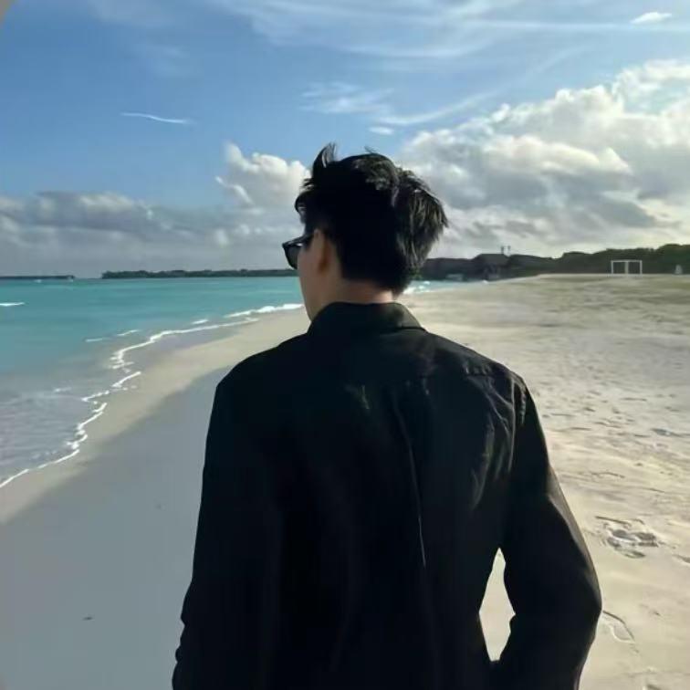 乐.YUE酒吧经理 乔司