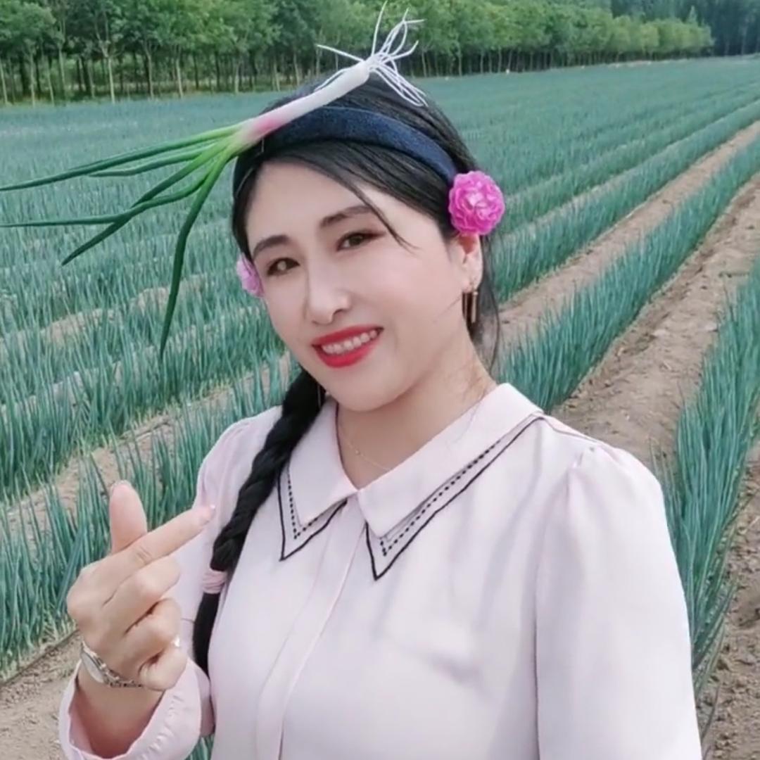 大葱蜂窝纸链姑娘