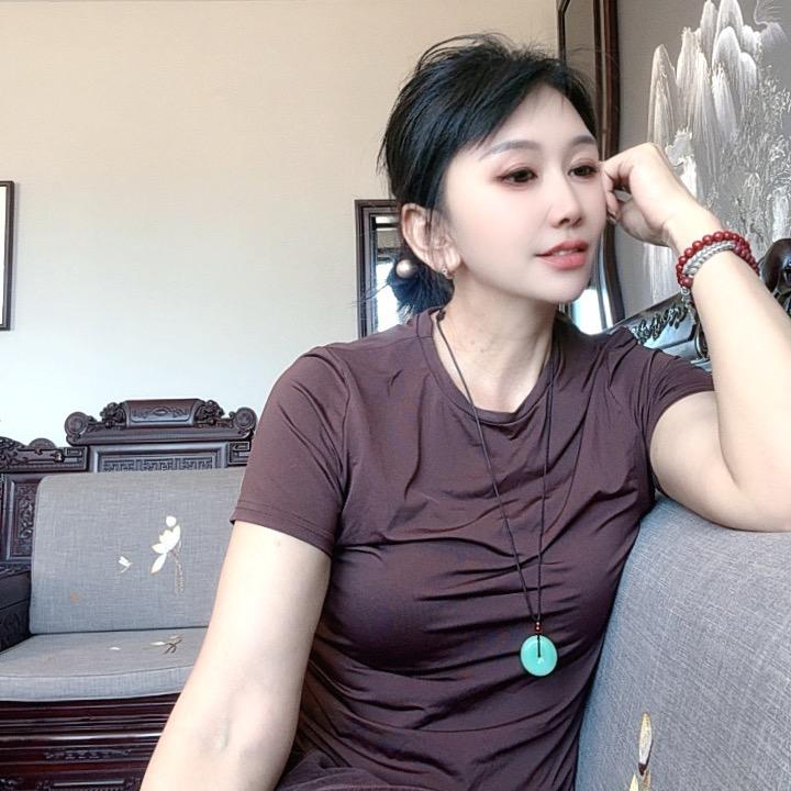 阳光奶奶黑唯唯
