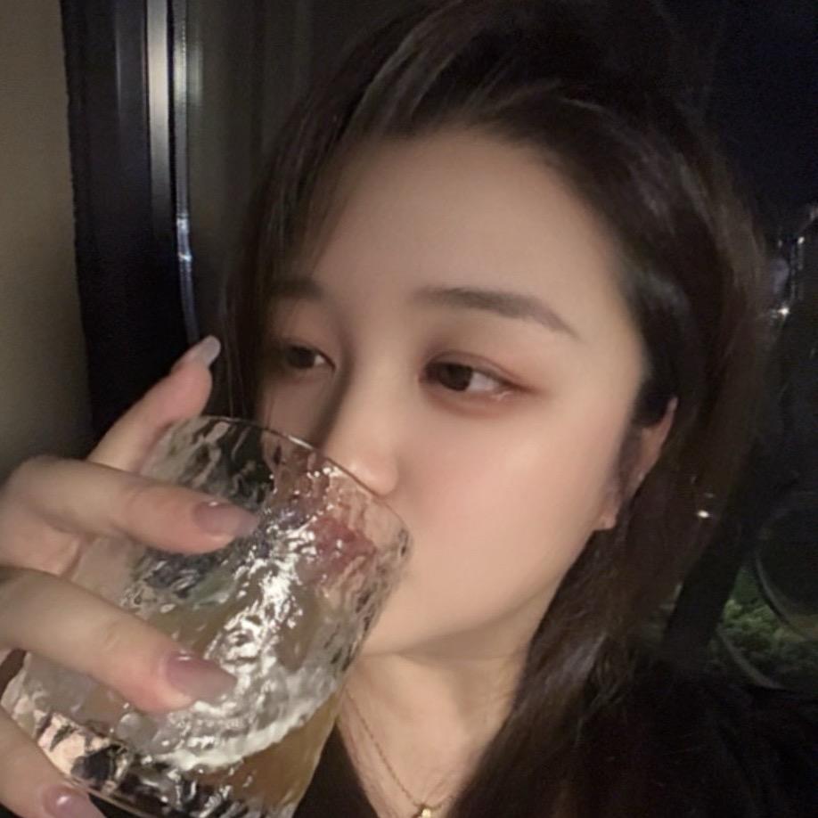 小耳朵在干嘛～