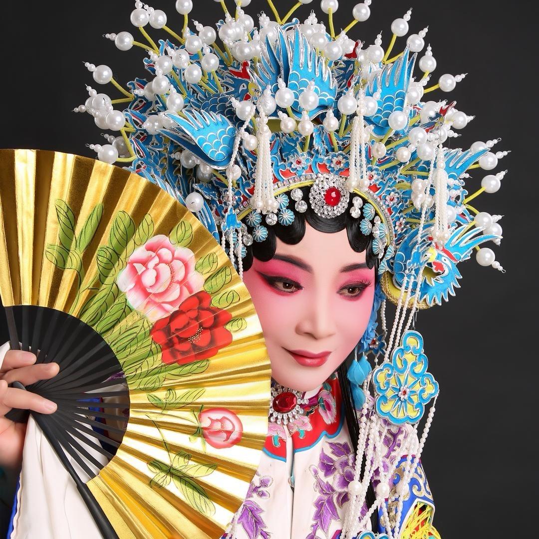 久久红李连阁