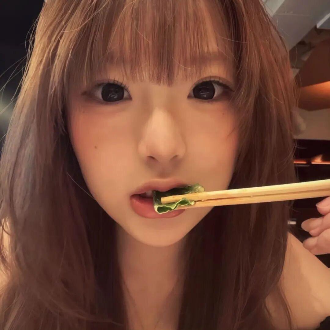 勾到我头发了