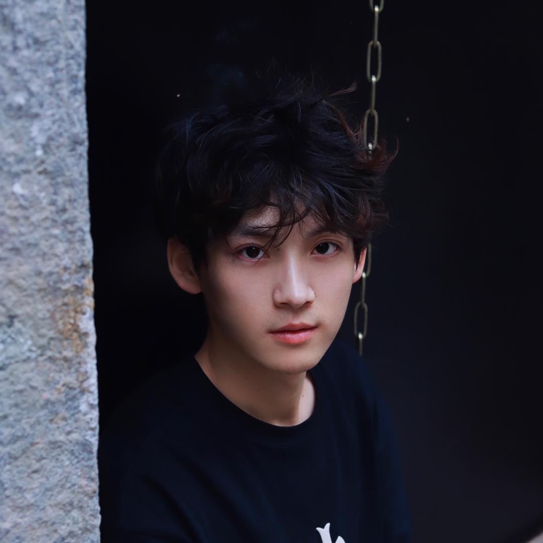 明明超爱吃