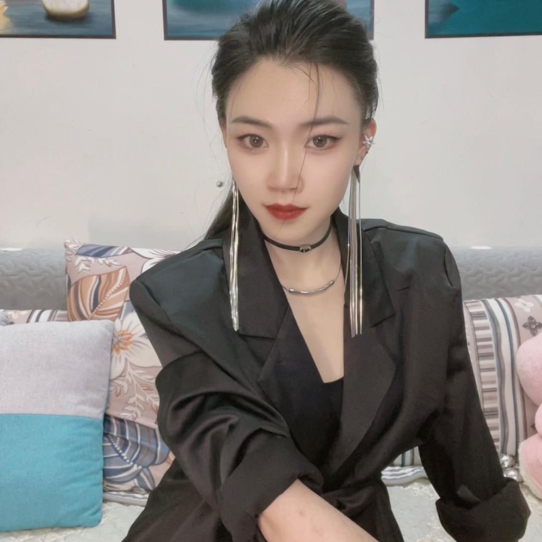 Yiyi老师『安锦』