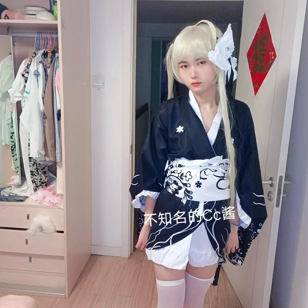 不知名的吸吸酱