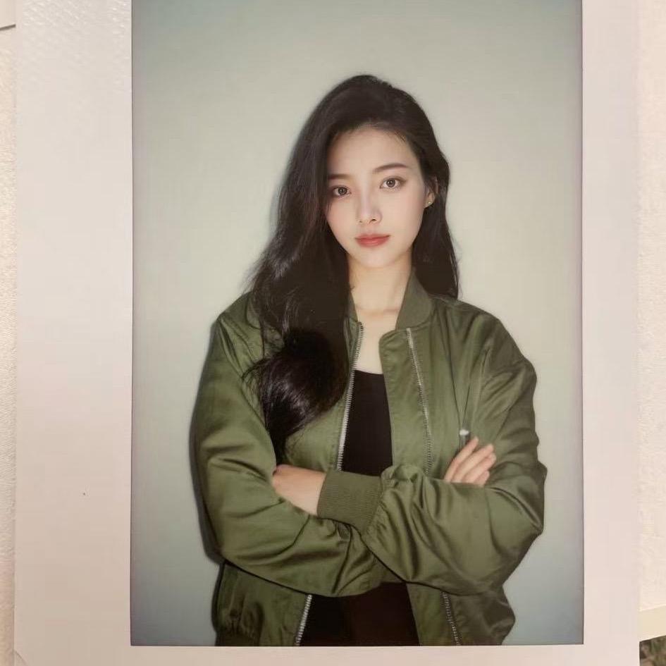 LA 💋MU