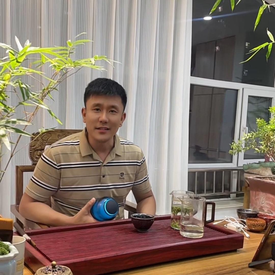小阿伟🐰