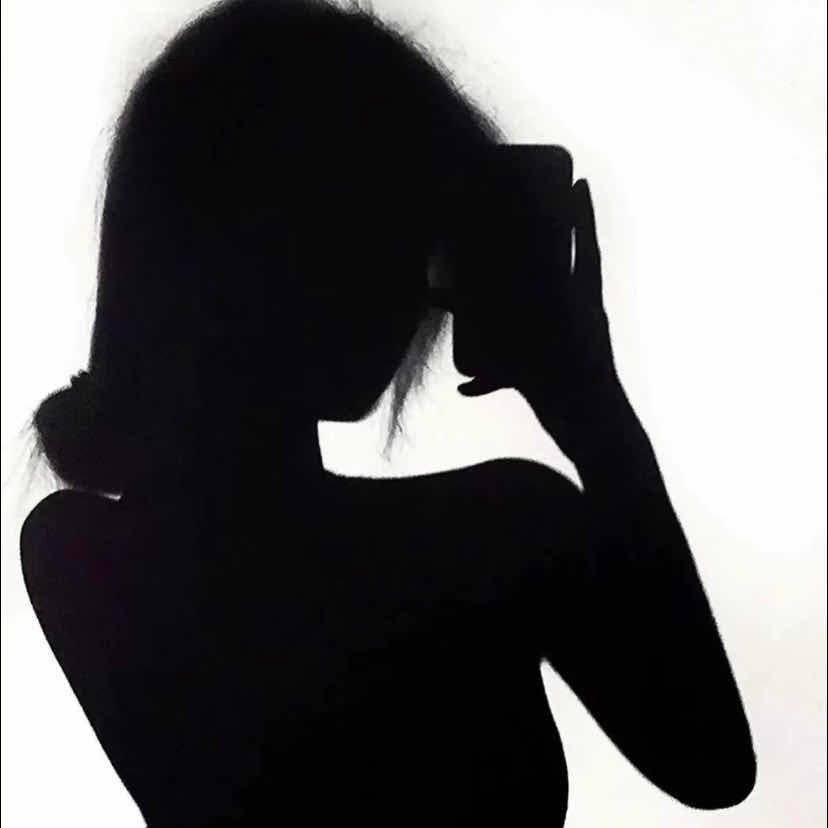 水瓶座的女孩