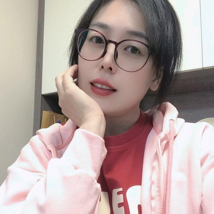 语萱 12 : 10