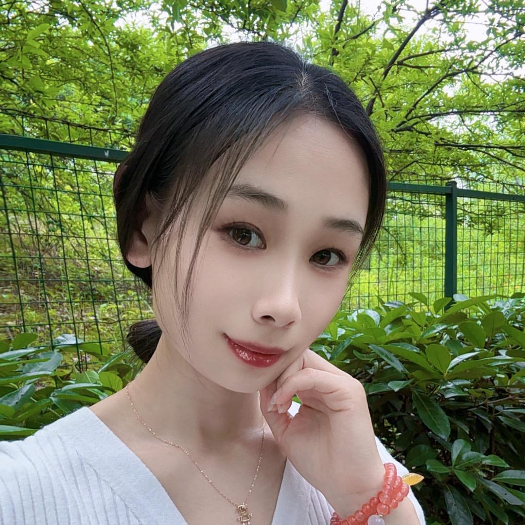 黄柚诗