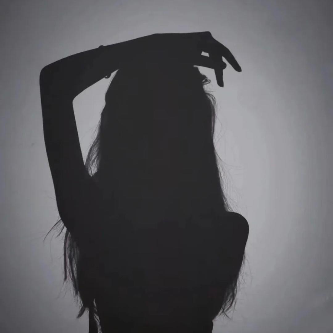 卖导弹的小女孩.