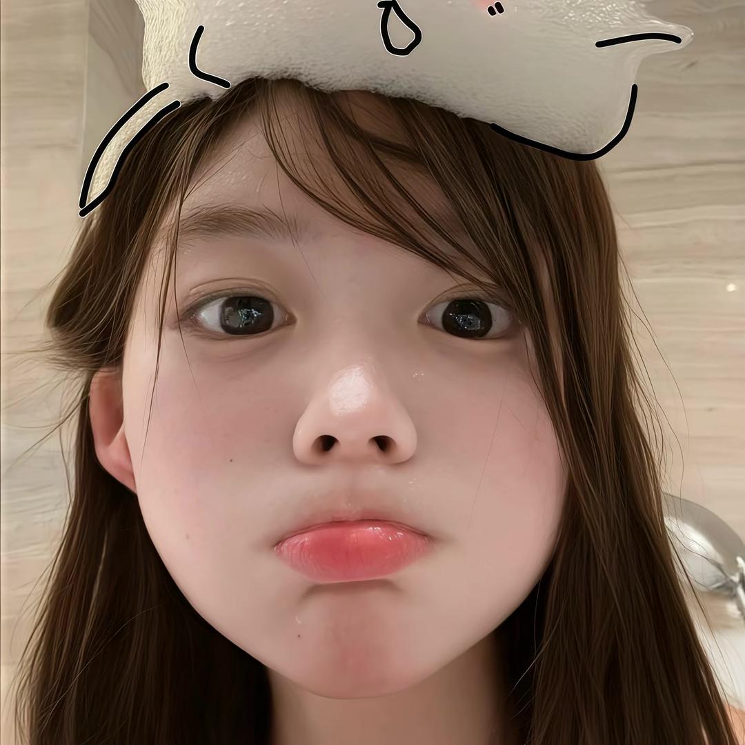 椰椰.