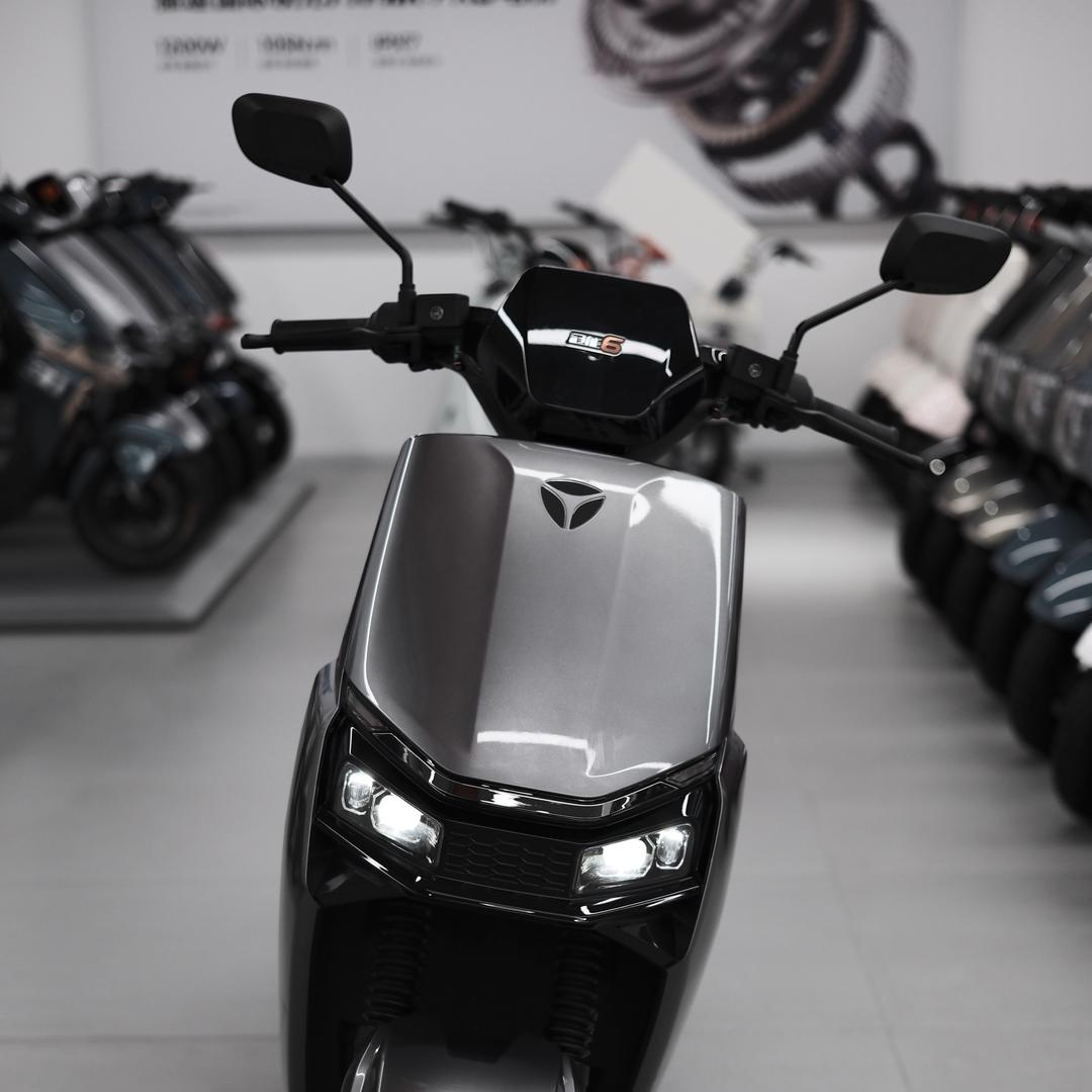 雅迪电动车(勐腊专卖店)