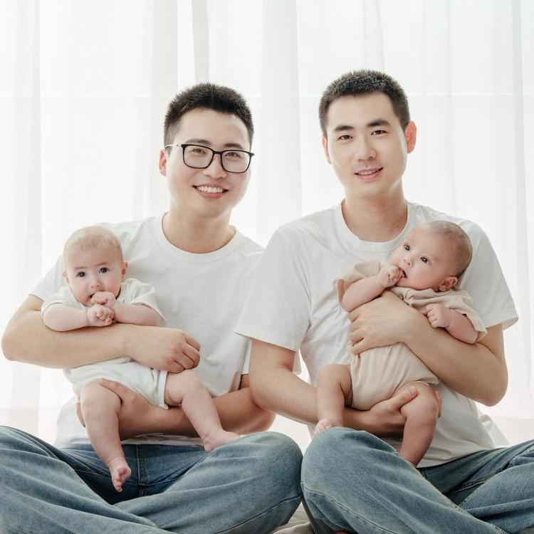 小威和小伟