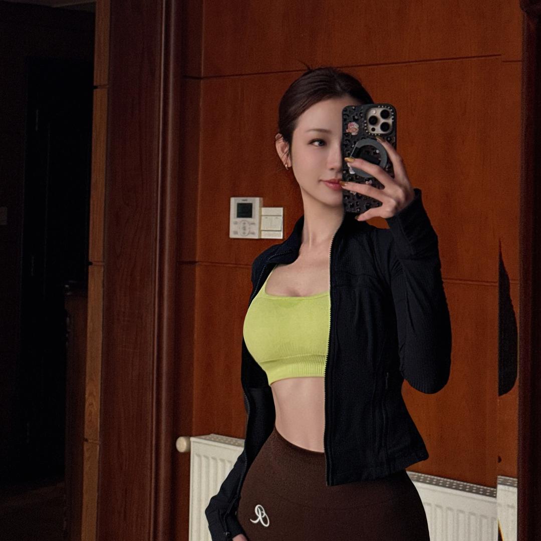 VIVIANXJX