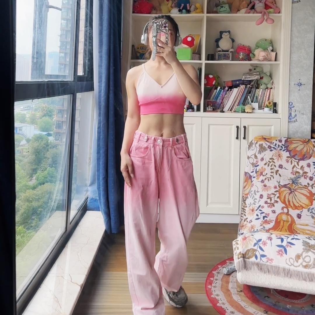 张阿小。