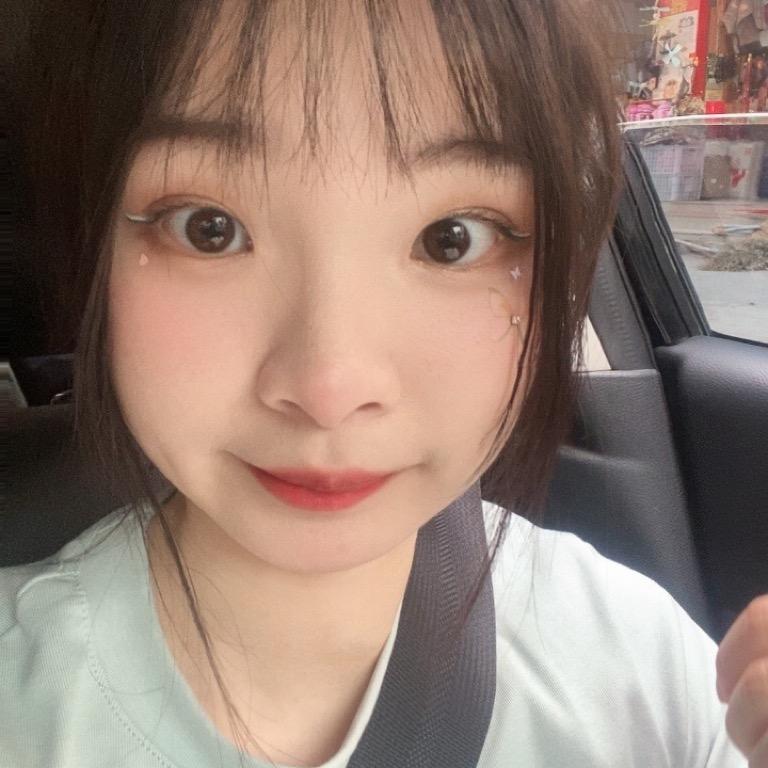 兮兮子（雅加达）