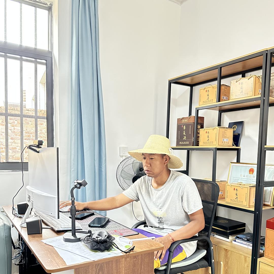 宾川山岭洱特色农副产品小铺
