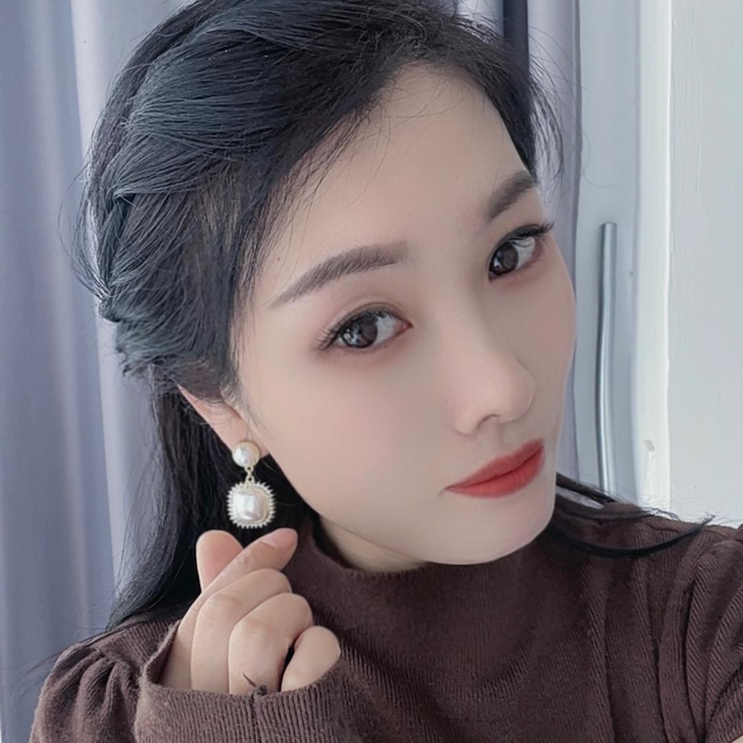 莉丽