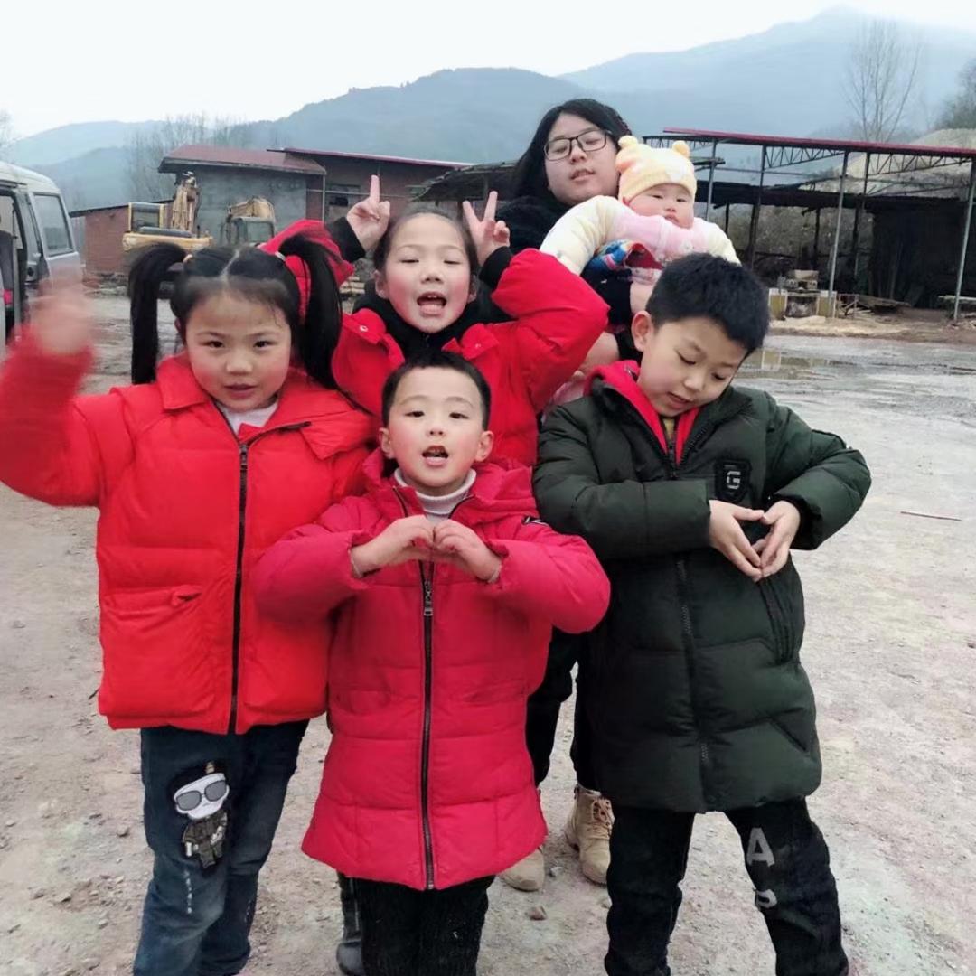 力铭沙石水泥小蔡