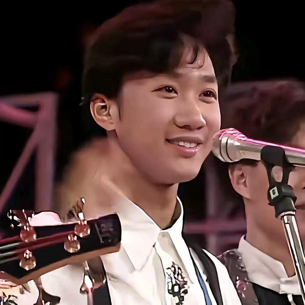 陈◦°˚\☺️/˚°◦