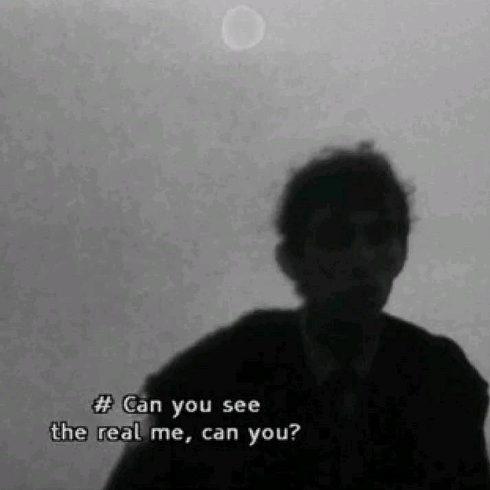 珊瑚沉在海底
