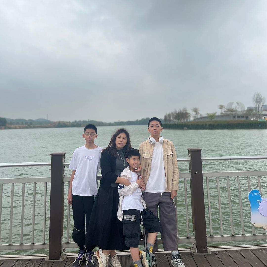 @三个小子的妈妈