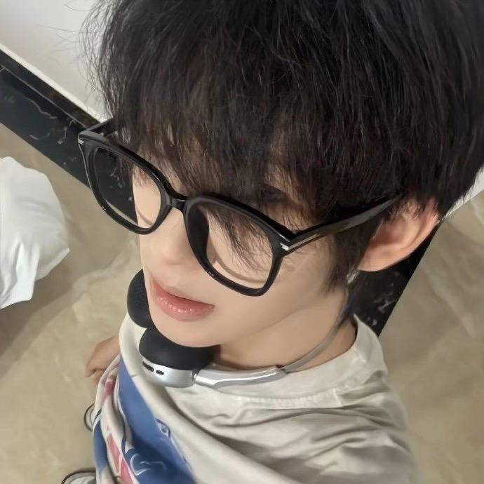 桃 桃 杨  乐   多