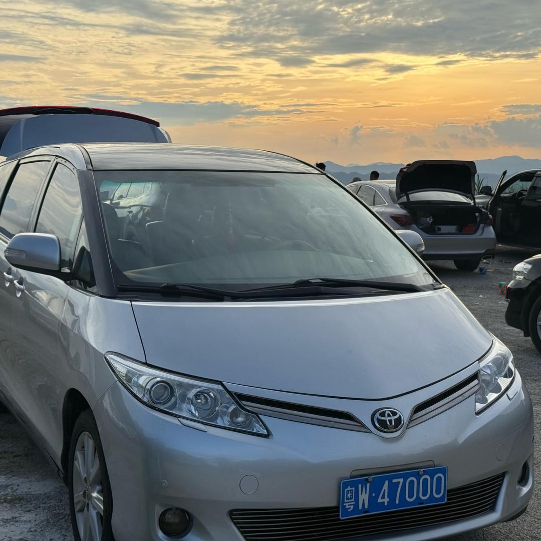 丰田普瑞维亚大霸王