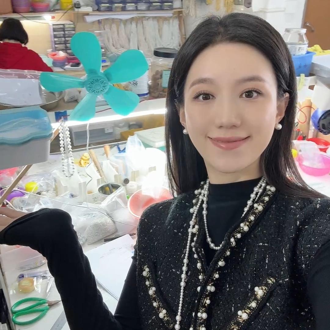 首饰供应链女王罗曼宇