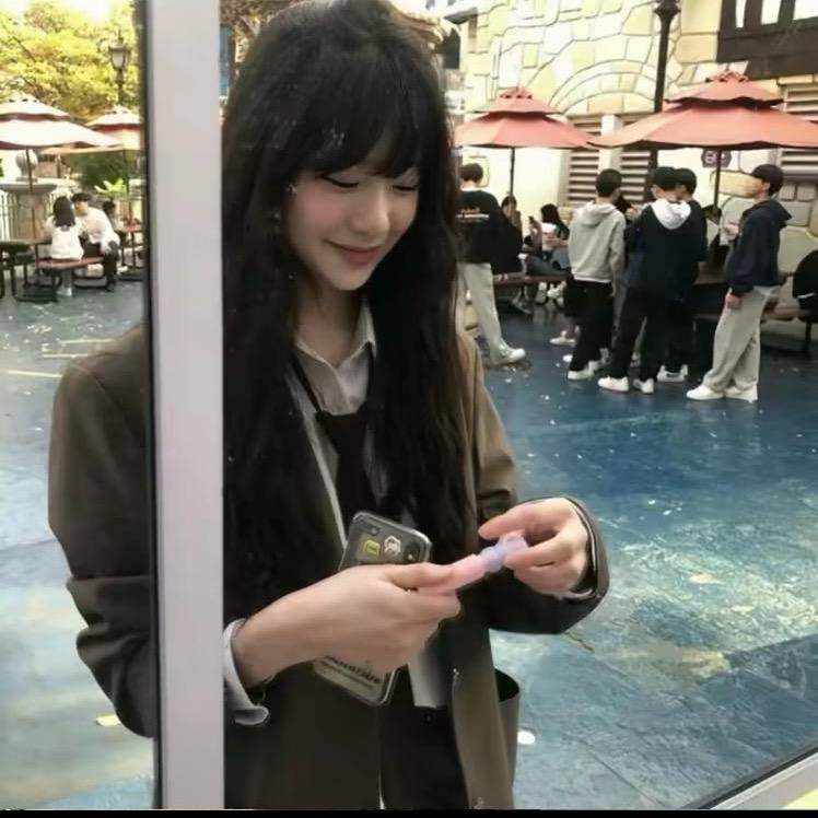 ૮₍ᵔ⤙ᵔ₎ა