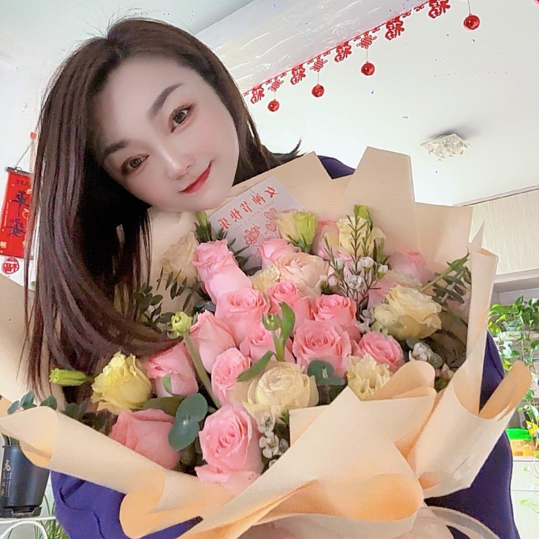 双双姐（做自己的光）